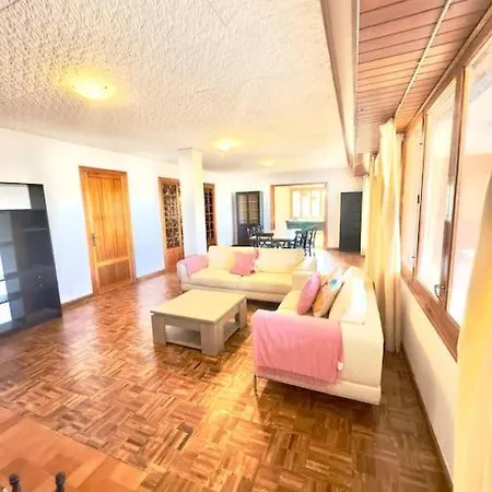 Marta, A Fantastic By The Sea Villa